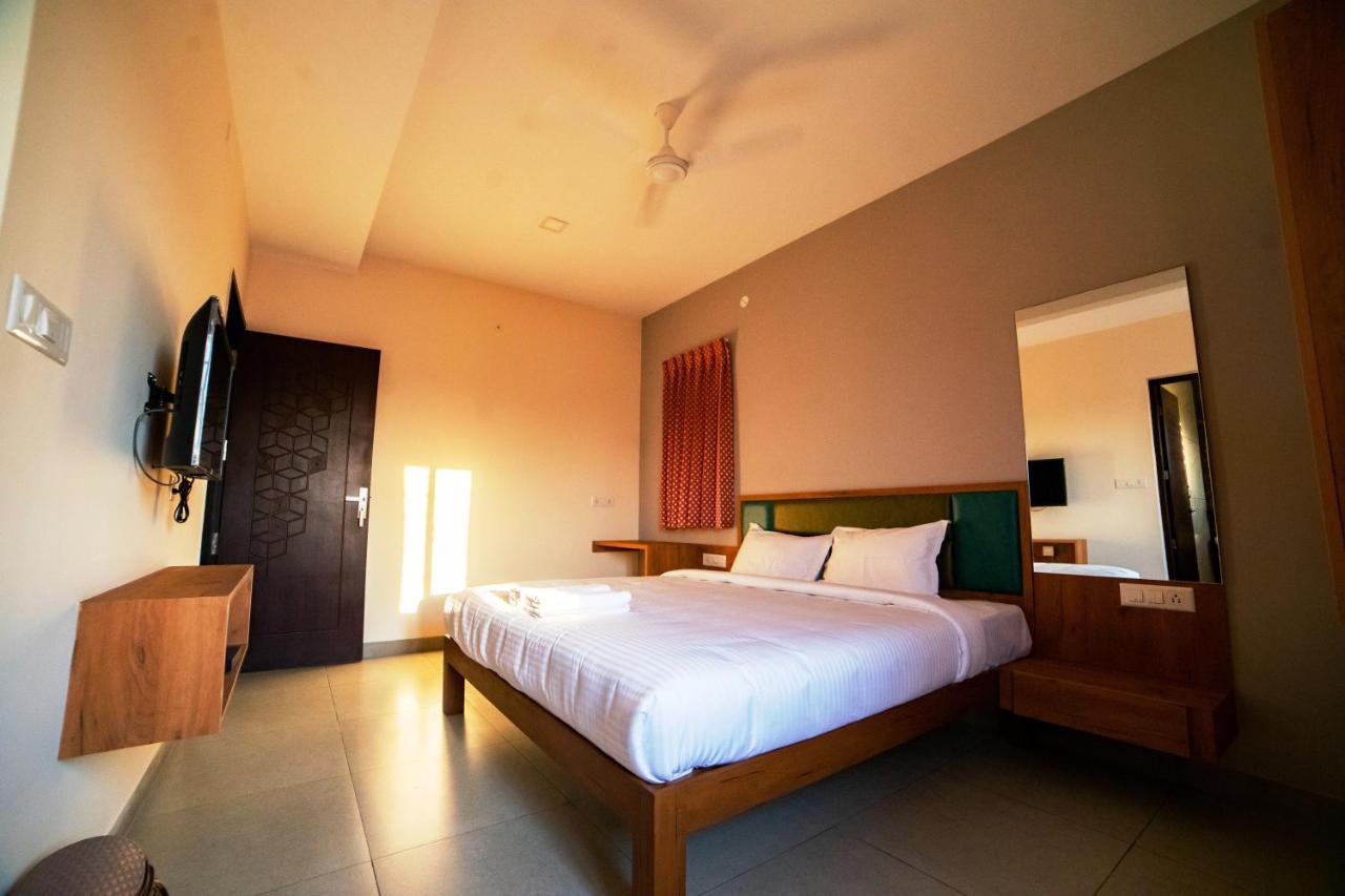 Sarvam Serviced Apartment Coimbatore Bagian luar foto